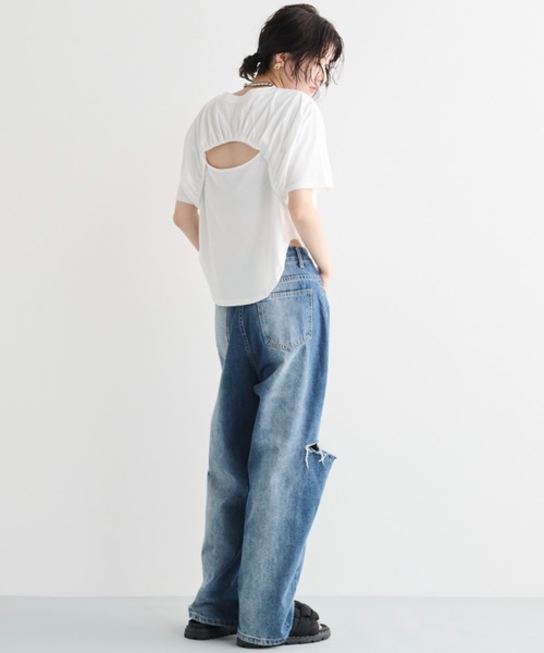 MERLOT（メルロー）の「ギャザーバックオープンT（Tシャツ/カットソー・レディース・ホワイト/ブラック・FREE）」の3枚目の写真