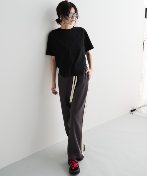 MERLOT（メルロー）の「ギャザーバックオープンT（Tシャツ/カットソー・レディース・ホワイト/ブラック・FREE）」の17枚目の写真