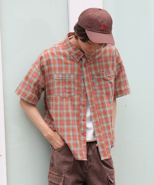 DOUBLE NAME(ダブルネーム)の「チェックパイピングボタンダウンシャツ/ユニセックス(シャツ/ブラウス・メンズ・オレンジ/パープル/ブルー・FREE)」の9枚目の写真