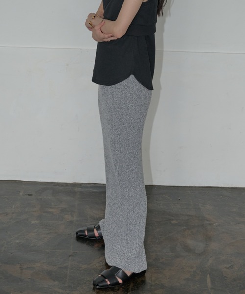 AIC.(エーアイシー)の「グルカフラットシューズ(パンプス・レディース・シルバー/ブラック/オフホワイト・SMALL/MEDIUM/LARGE)」の16枚目の写真
