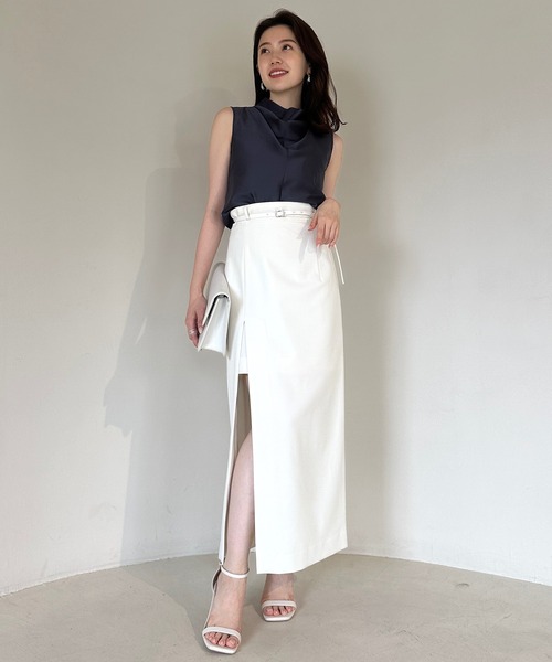 anuans（アニュアンス）の「レイヤードスリットスカート