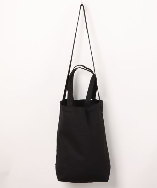 SPINNS（スピンズ）の「『異世界スーサイド・スクワッド×SPINNS』トートバッグ（トートバッグ・レディース・ナチュラル/ブラック・ONESIZE）」の3枚目の写真