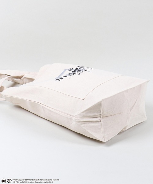 SPINNS（スピンズ）の「『異世界スーサイド・スクワッド×SPINNS』トートバッグ（トートバッグ・レディース・ナチュラル/ブラック・ONESIZE）」の11枚目の写真