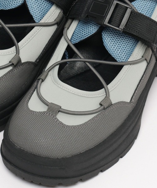 niko and...(ニコアンド)の「オリジナルクロスループスニーカー(スニーカー・レディース・ブラック/その他1・LARGE/MEDIUM)」の13枚目の写真