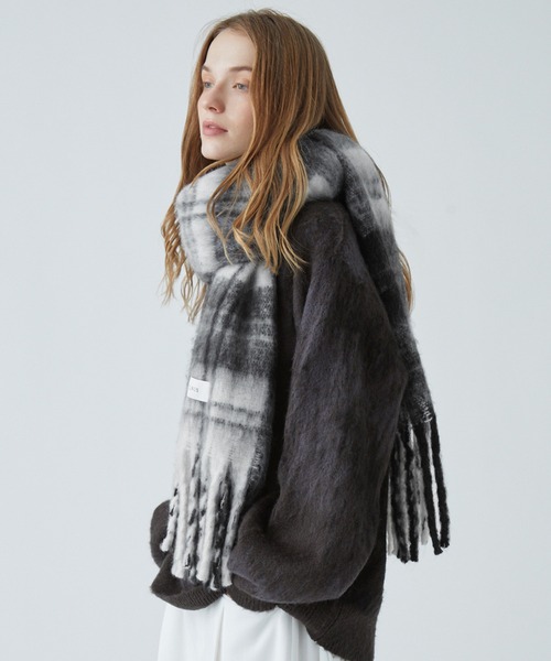 VELNUS】Mohair touch gradation-like volume check muffler/モヘア