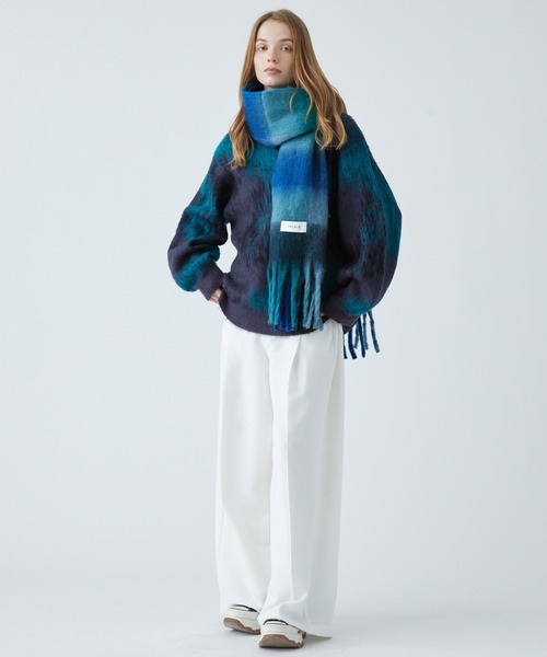 VELNUS(ベルナス)の「【VELNUS】Mohair touch gradation-like volume check muffler/モヘアタッチ グラデーションライクボリュームチェックマフラー(マフラー・メンズ・イエロー系/ブルー系・FREE)」の4枚目の写真
