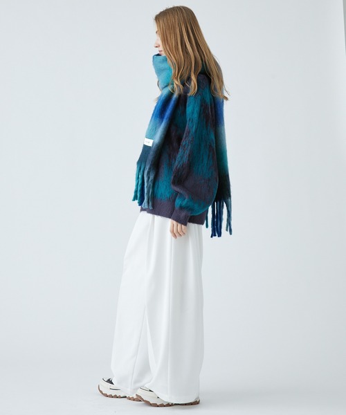 VELNUS(ベルナス)の「【VELNUS】Mohair touch gradation-like volume check muffler/モヘアタッチ グラデーションライクボリュームチェックマフラー(マフラー・メンズ・イエロー系/ブルー系・FREE)」の5枚目の写真
