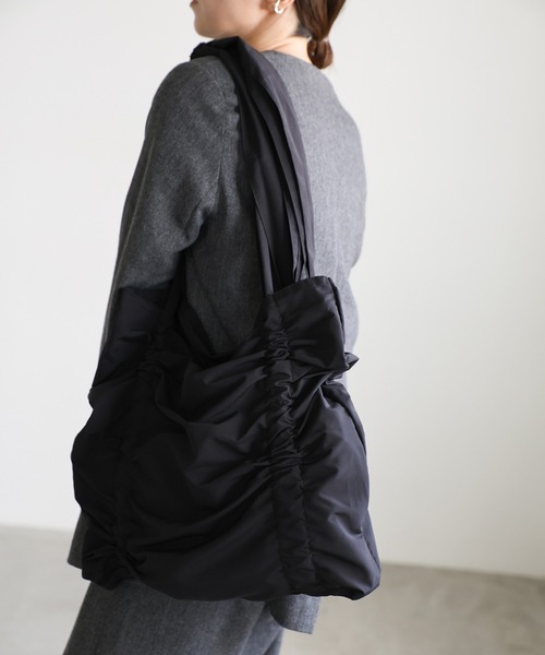 select MOCA（セレクトモカ）の「リボンショルダーギャザートートバッグ（ショルダーバッグ・レディース・ブラウン/グリーン/ブラック・FREE）」の7枚目の写真