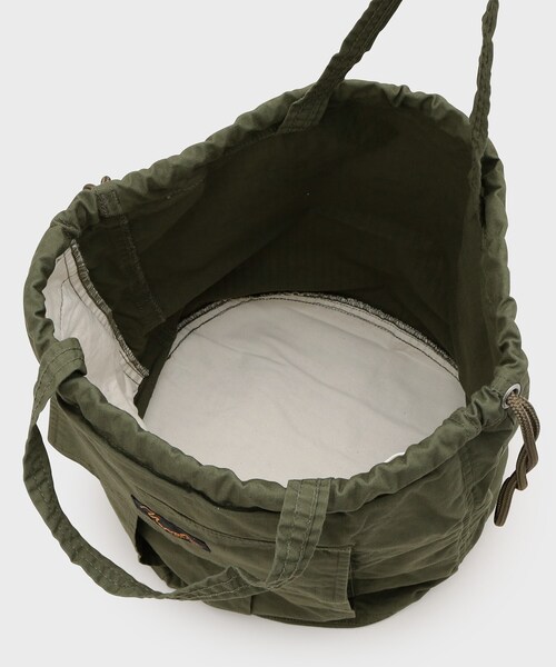 TAKEO KIKUCHI(タケオキクチ)の「◆【NAPRON】MILITARY PATIENTS BAG(ハンドバッグ・メンズ・ブラック/オリーブ系5/オリーブ・00)」の9枚目の写真