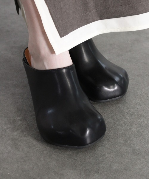 変形トゥミュール／deformed toe mule ディフォームド サボ 厚底