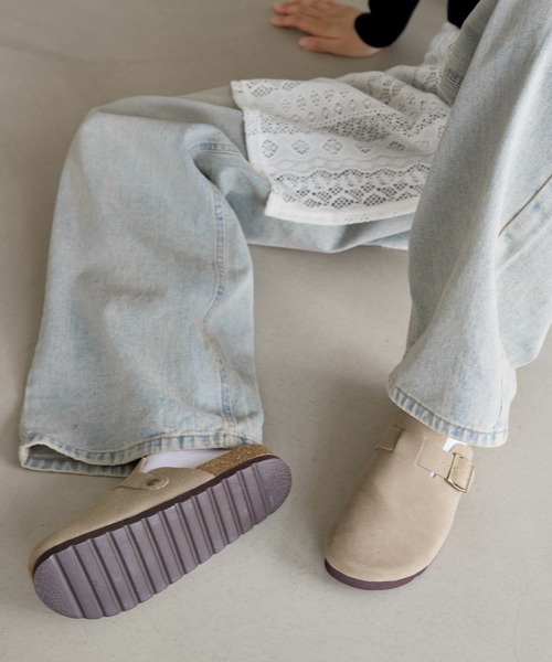 UNE MANSION(ユヌマンション)の「ボストンスウェードスリッパ(サンダル・レディース・ブラウン/ブラック/ベージュ・24.0cm/23.0cm/25.0cm)」の14枚目の写真