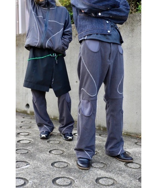 乱痴気(ランチキ)の「【ANDER ATLTC 】 FLEX TROUSERS(その他パンツ・メンズ・カーキ/スモークグレー・2/1)」の2枚目の写真