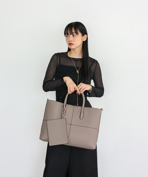 VitaFelice（ヴィータフェリーチェ）の「ポーチ付き2wayトートバッグ（トートバッグ・レディース・ブラック/ブラウン系/ベージュ系・FREE）」の9枚目の写真