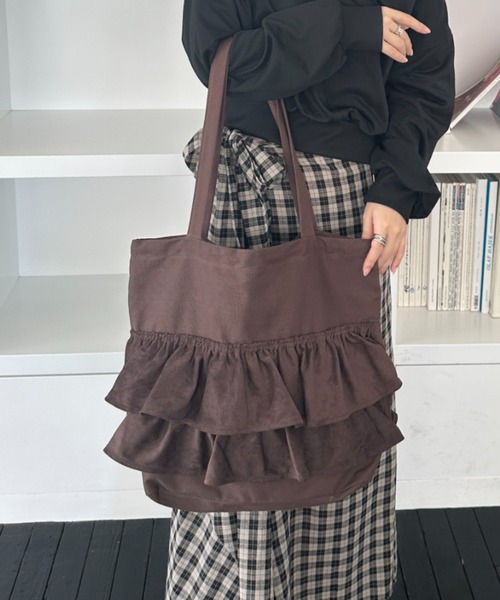 CLEA（クレア）の「【A4サイズ対応】2wayフリルトートバッグ（トートバッグ・レディース・ブラック/アイボリー/レッド/ブルー/ブラック系その他/ワインレッド/ブラウン/その他1/その他2/その他3・FREE）」の10枚目の写真