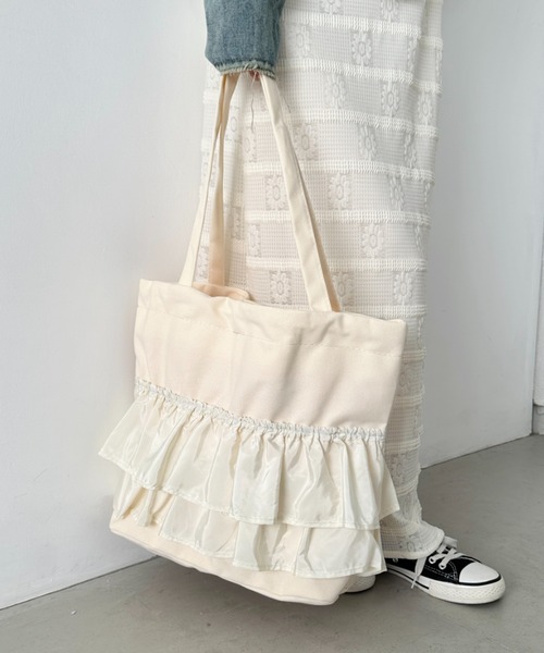 CLEA（クレア）の「【A4サイズ対応】2wayフリルトートバッグ（トートバッグ・レディース・ブラック/アイボリー/レッド/ブルー/ブラック系その他/ワインレッド/ブラウン/その他1/その他2/その他3・FREE）」の14枚目の写真