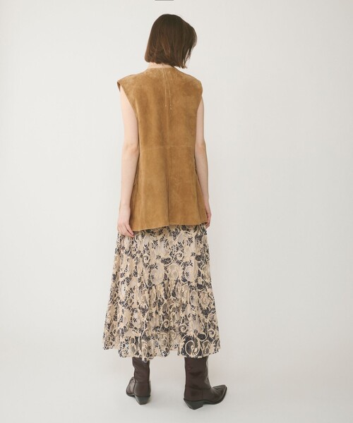 GRACE CONTINENTAL（グレースコンチネンタル）の「ルーズスエードジレジャケット（ノーカラージャケット・レディース・キャメル・36）」の8枚目の写真