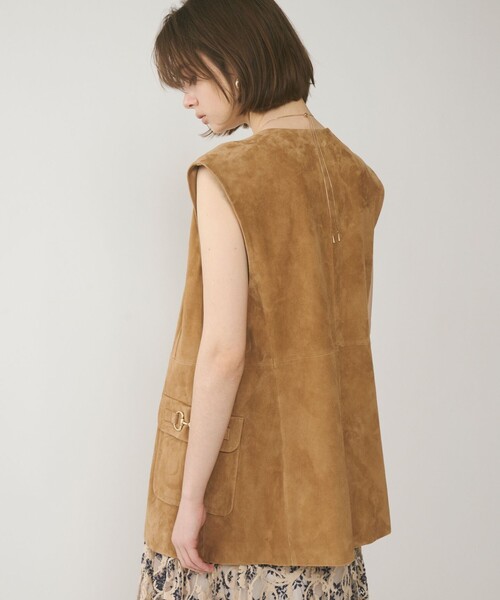 GRACE CONTINENTAL（グレースコンチネンタル）の「ルーズスエードジレジャケット（ノーカラージャケット・レディース・キャメル・36）」の2枚目の写真