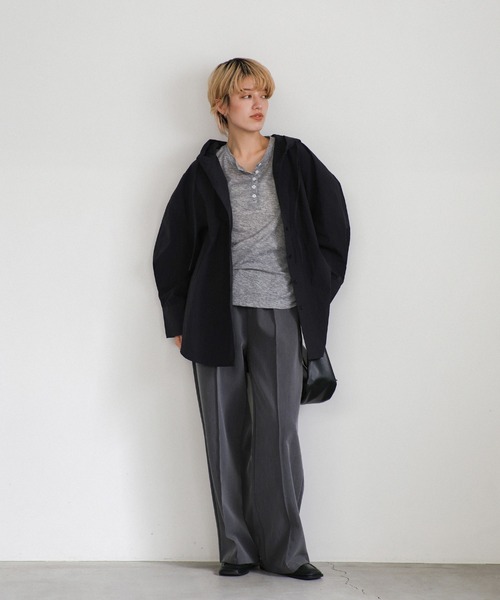 select MOCA(セレクトモカ)の「フード付きナイロンシャツ(シャツ/ブラウス・レディース・ネイビー/オフホワイト・FREE/SMALL)」の4枚目の写真