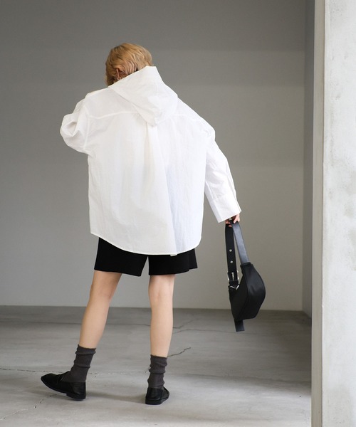 select MOCA(セレクトモカ)の「フード付きナイロンシャツ(シャツ/ブラウス・レディース・ネイビー/オフホワイト・FREE/SMALL)」の11枚目の写真