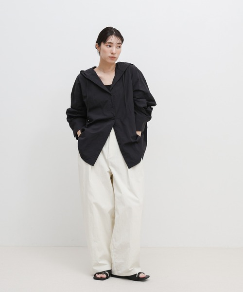 select MOCA(セレクトモカ)の「【定番】フード付きナイロンシャツ(シャツ/ブラウス・レディース・ネイビー/オフホワイト・FREE/SMALL)」の9枚目の写真
