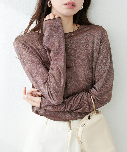 natural couture(ナチュラルクチュール)の「ラメシアーシンプルロンT(Tシャツ/カットソー・レディース・ピンクベージュ/シルバー/ブラウン・FREE)」の2枚目の写真