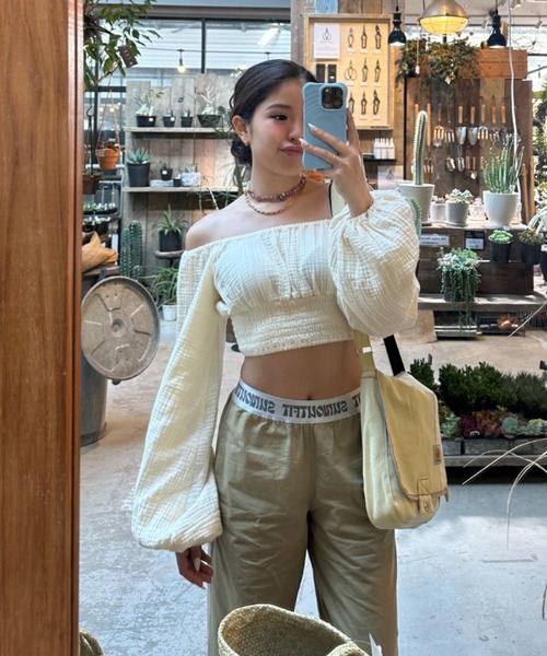 セール】moeka - SUNOUTFIT オフショルブラウス made in セール】moeka - SUNOUTFIT オフショルブラウス made in