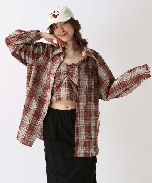 FOREVER 21（フォーエバー トゥエンティーワン）の「【2025SS】ビスチェセットシャツ（シャツ/ブラウス・レディース・レッド/ネイビー・FREE）」の2枚目の写真