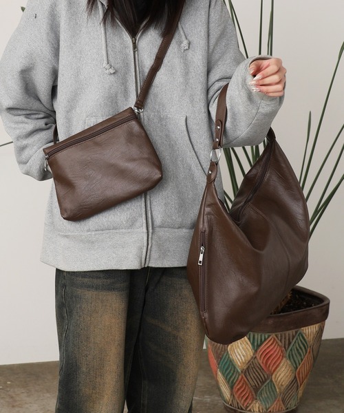 ROOPTOKYO（ループトウキョウ）の「ミニショルダーバッグ付きフェイクレザーハンドバッグ 大容量（ショルダーバッグ・メンズ・ブラウン/ブラック/アイボリー・FREE）」の3枚目の写真