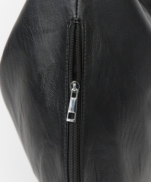 ROOPTOKYO（ループトウキョウ）の「ミニショルダーバッグ付きフェイクレザーハンドバッグ 大容量（ショルダーバッグ・メンズ・ブラウン/ブラック/アイボリー・FREE）」の16枚目の写真