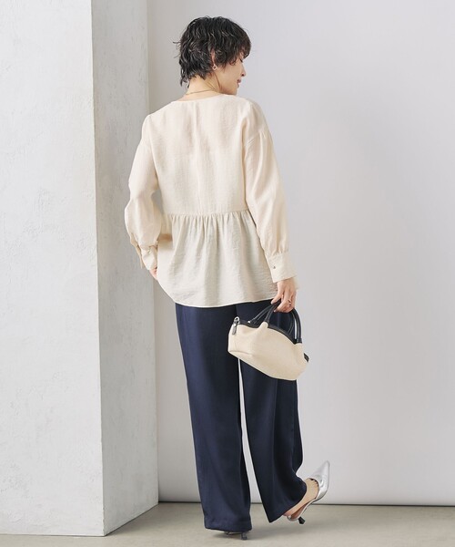 NOLLEY’S（ノーリーズ）の「ウォッシャブルサテンイージーパンツ（その他パンツ・レディース・ネイビー/ライトグリーン/グレイッシュベージュ・40/38/36）」の15枚目の写真