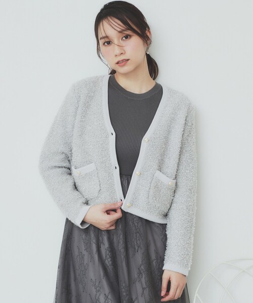 index(インデックス)の「Vネックショートラメカーディガン【洗濯機洗い可】(カーディガン/ボレロ・レディース・ライトブルー/オフホワイト/ブラック系3・36/38/40)」の8枚目の写真