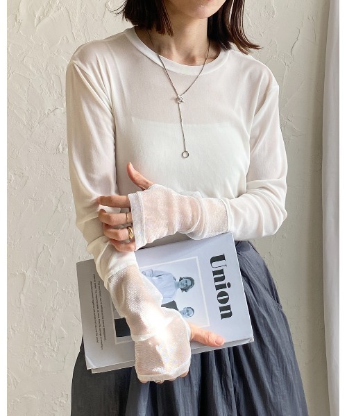 She's Closet(シーズクローゼット)の「フィンガーホール配色長袖切り替えラメシアートップス(Tシャツ/カットソー・レディース・チャコールグレー/ブラック/オフホワイト/アイボリー/サンドベージュ・FREE)」の6枚目の写真
