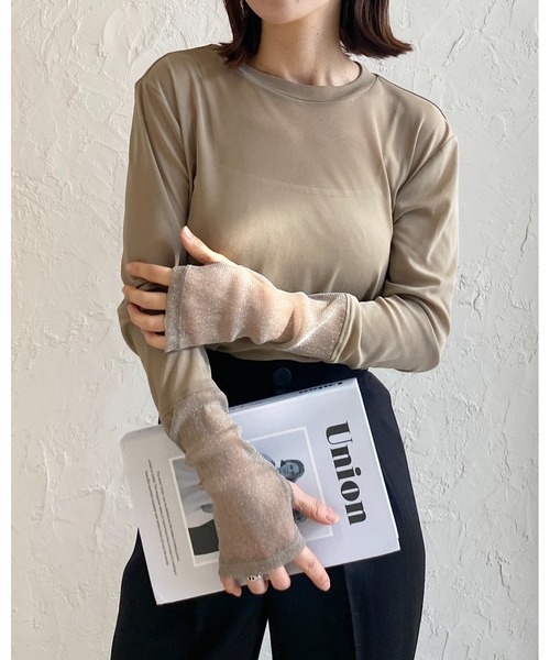 She's Closet(シーズクローゼット)の「フィンガーホール配色長袖切り替えラメシアートップス(Tシャツ/カットソー・レディース・チャコールグレー/ブラック/オフホワイト/アイボリー/サンドベージュ・FREE)」の10枚目の写真