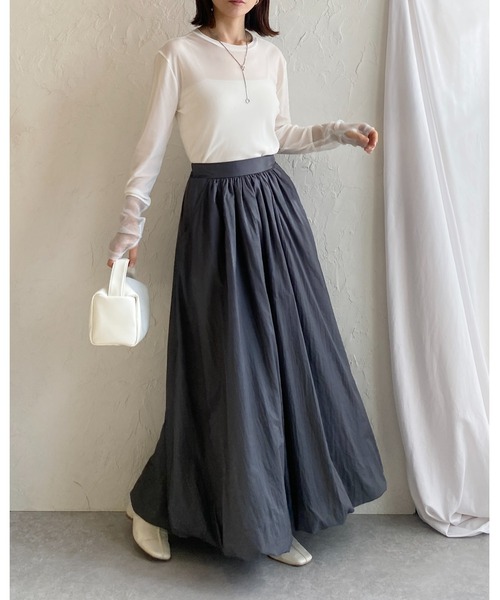 She's Closet(シーズクローゼット)の「フィンガーホール配色長袖切り替えラメシアートップス(Tシャツ/カットソー・レディース・チャコールグレー/ブラック/オフホワイト/アイボリー/サンドベージュ・FREE)」の12枚目の写真