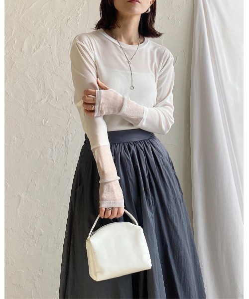 She's Closet(シーズクローゼット)の「フィンガーホール配色長袖切り替えラメシアートップス(Tシャツ/カットソー・レディース・チャコールグレー/ブラック/オフホワイト/アイボリー/サンドベージュ・FREE)」の13枚目の写真