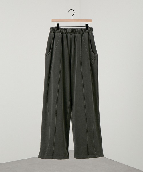 Alfred Alex(アルフレッドアレックス)の「【Alfred Alex】ヴィンテージメイクピグメントダメージパッチロゴドロストカーブスウェットパンツ【セットアップ対応】(スウェットパンツ・メンズ・ブラック/ワインレッド/チャコール・S/M/L)」の4枚目の写真