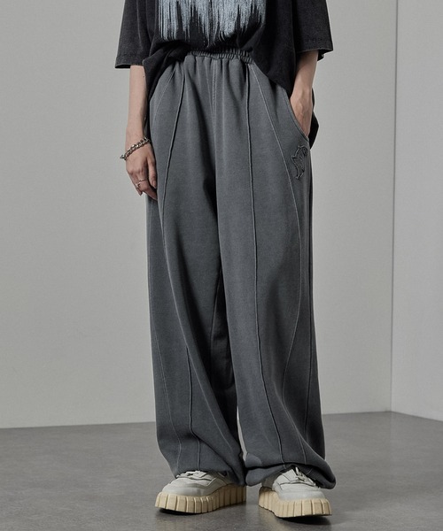 Alfred Alex(アルフレッドアレックス)の「【Alfred Alex】ヴィンテージメイクピグメントダメージパッチロゴドロストカーブスウェットパンツ【セットアップ対応】(スウェットパンツ・メンズ・ブラック/ワインレッド/チャコール・S/M/L)」の21枚目の写真