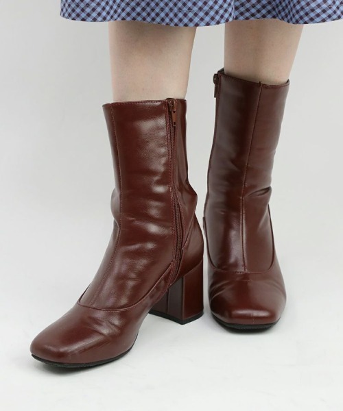 F i.n.t（フィント）の「【晴雨兼用】スクエアトゥレインブーツ/F&A/fint　フィント（レインシューズ・レディース・ブラウン/アイボリー/ブラック・L/M/S）」の3枚目の写真