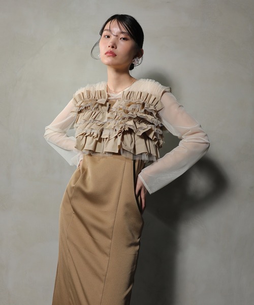 Kana(カナ)の「ボリュームフリルベスト シアートップス キャミワンピ Kana(カナ)の「ボリュームフリルベスト シアートップス キャミワンピ