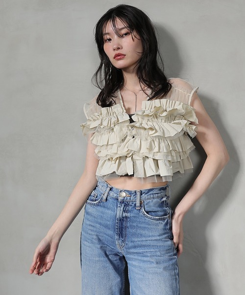 Kana（カナ）の「ボリュームフリルベスト シアートップス キャミワンピ
