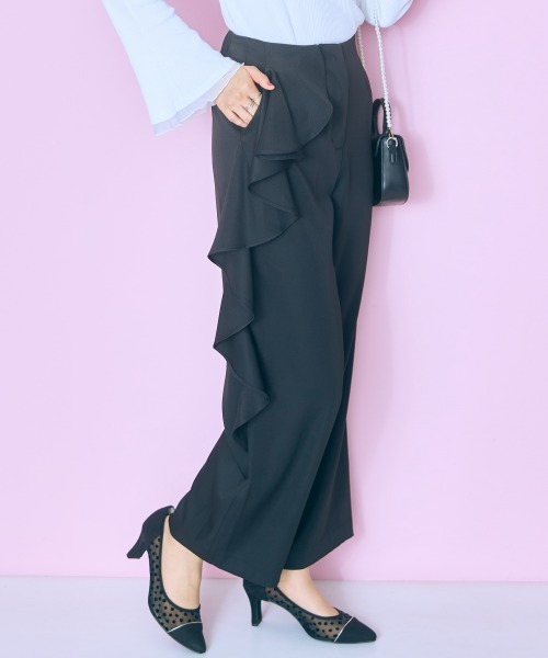 marun(マルン)の「<大きいサイズ>サイドラッフルワイドパンツ marun(スラックス・レディース・ブラック/ライトグレー・L/LL/3L/4L/5L)」の2枚目の写真