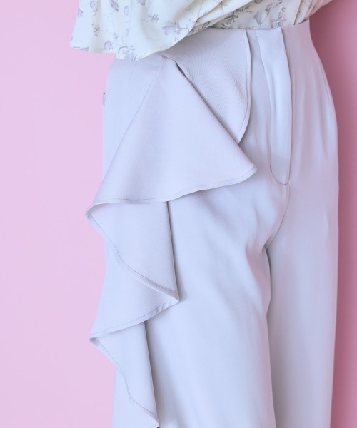 marun(マルン)の「<大きいサイズ>サイドラッフルワイドパンツ marun(スラックス・レディース・ブラック/ライトグレー・L/LL/3L/4L/5L)」の12枚目の写真