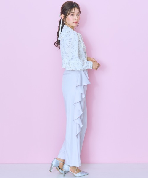 marun(マルン)の「<大きいサイズ>サイドラッフルワイドパンツ marun(スラックス・レディース・ブラック/ライトグレー・L/LL/3L/4L/5L)」の4枚目の写真