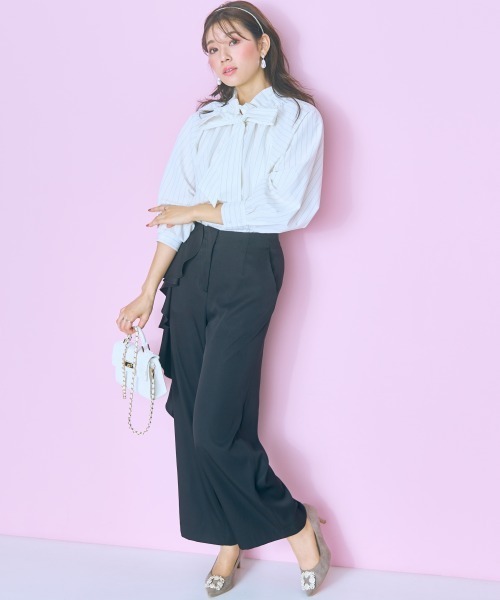 marun(マルン)の「<大きいサイズ>サイドラッフルワイドパンツ marun(スラックス・レディース・ブラック/ライトグレー・L/LL/3L/4L/5L)」の8枚目の写真