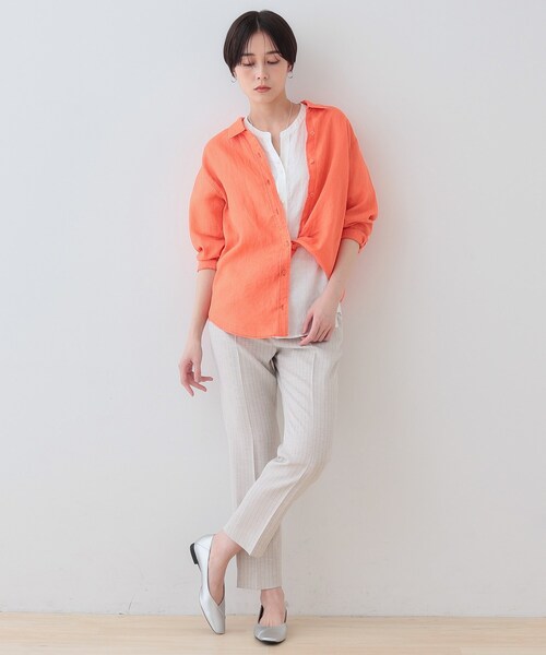 INDIVI(インディヴィ)の「【毎年人気!/フレンチリネン】ベーシックシャツ(シャツ/ブラウス・レディース・ホワイト/チャコールグレー/ネイビー/オレンジ/グリーン/ナチュラル/ブラック系2/グリーン系3・38/34/03/05/12/15 /13)」の15枚目の写真