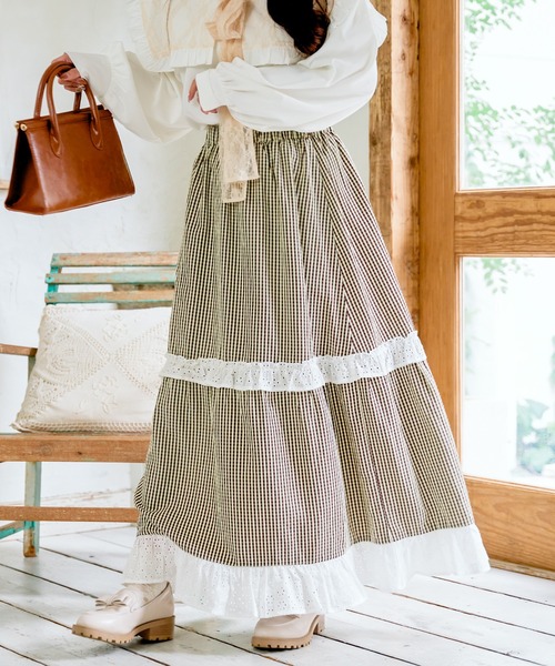 kutir(クティール)の「【クティールとレトロ】切り替えチェックティアードスカート(スカート・レディース・レッド系その他/ブラウン/グリーン/ブルー・LARGE/SMALL/MEDIUM)」の2枚目の写真