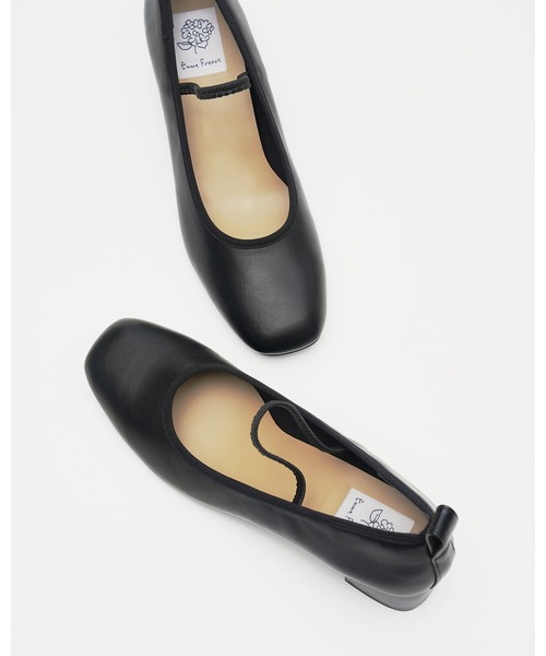 Emma Francis(エマフランシス)の「シャーリングストラップ 4cm パンプス(パンプス・レディース・ブラック/アイボリー・22.5cm/23.0cm/23.5cm/24.0cm/24.5cm/25.0cm/22.0cm)」の5枚目の写真