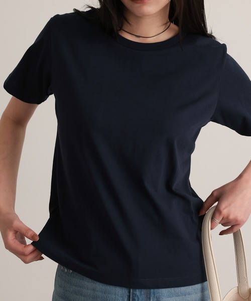 attiree(アティレー)の「【M/L展開】【UVカット】ベーシックTシャツ(Tシャツ/カットソー・レディース・ブラック/ネイビー/ホワイト・LARGE/MEDIUM)」の13枚目の写真