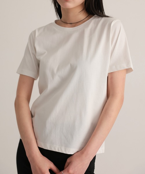 attiree(アティレー)の「【M/L展開】【UVカット】ベーシックTシャツ(Tシャツ/カットソー・レディース・ブラック/ネイビー/ホワイト・LARGE/MEDIUM)」の9枚目の写真