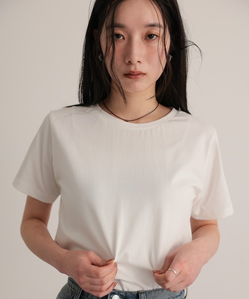 attiree(アティレー)の「【M/L展開】【UVカット】ベーシックTシャツ(Tシャツ/カットソー・レディース・ブラック/ネイビー/ホワイト・LARGE/MEDIUM)」の8枚目の写真